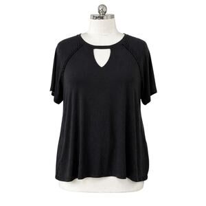 Torrid Super Soft Cut-Out V-Neck Tee | Black Braided Detail Top | Size 4X